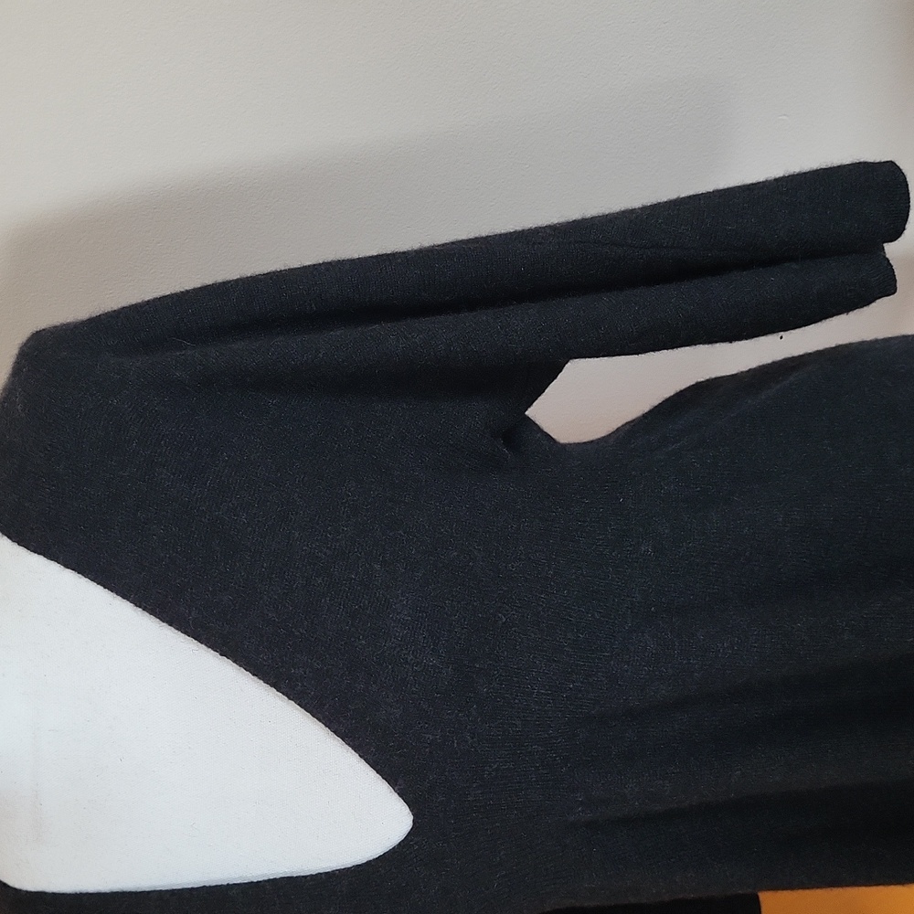 Vince V-Neck Babydoll Cashmere Sweater Dark Gray Size Large - Picture 3 of 7